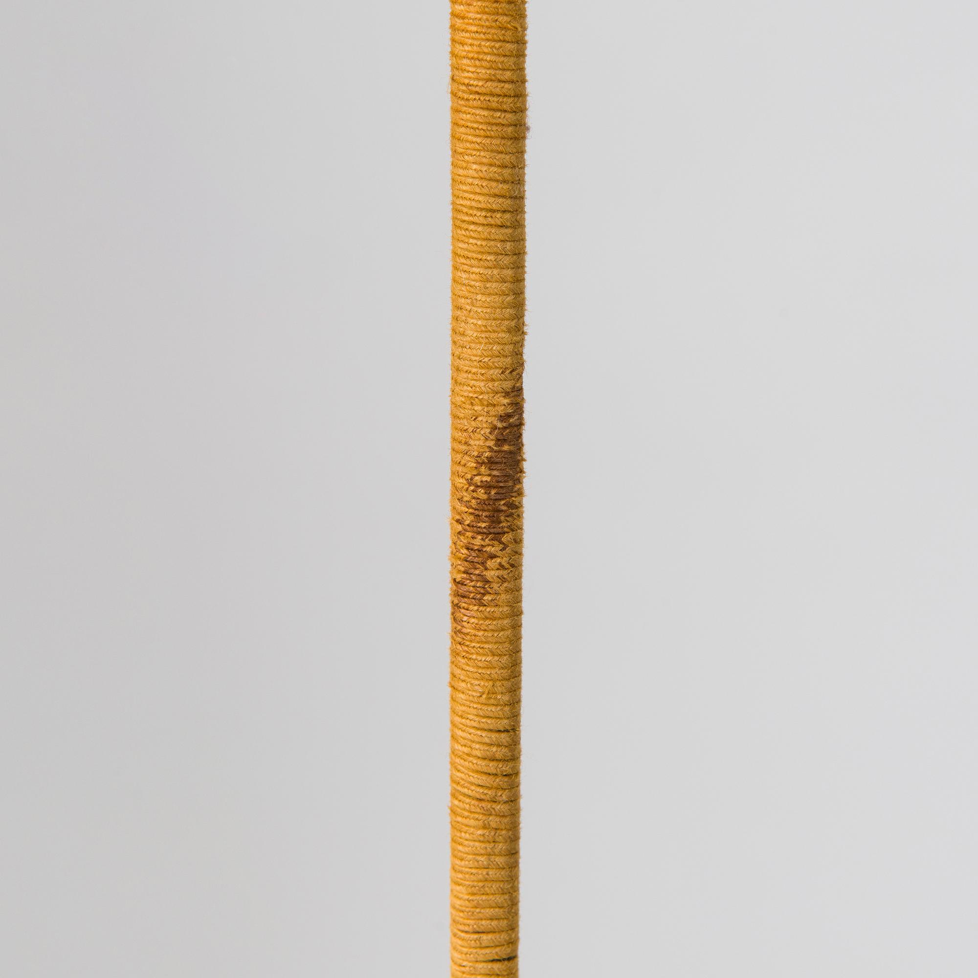 Paavo Tynell, kattovalaisin, malli 1376/4, Taito, 1930-luku.