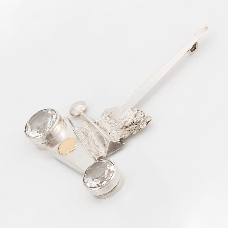 A Rolf Karlsson silver pendant set with rock crystal.