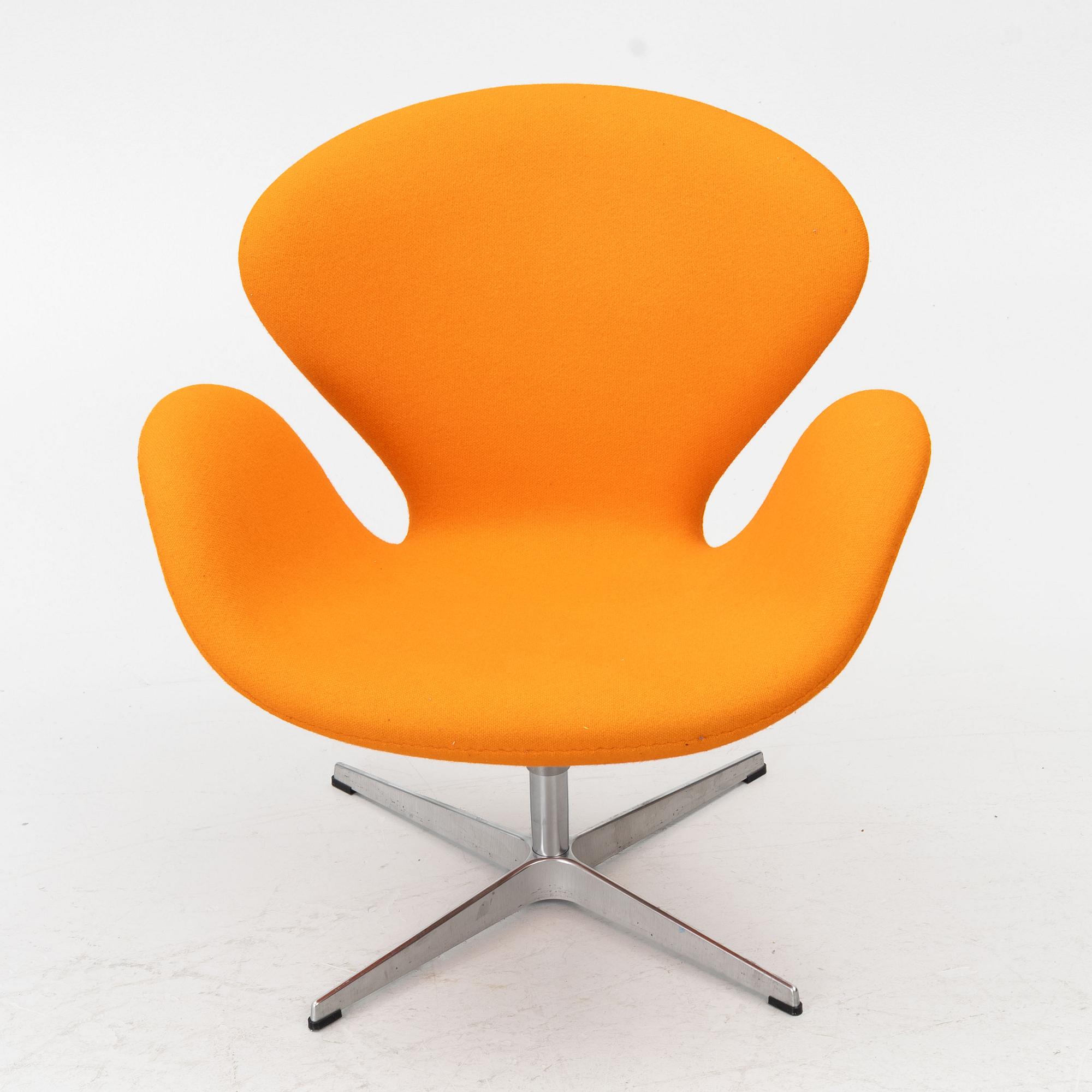 Arne Jacobsen, Fåtölj, "Svanen", Fritz Hansen, Danmark, 2000-tal.