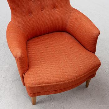 Carl Malmsten, a pair of "Farmor" armchairs, O.H.Sjögren, Sweden, later part of the 20th century.