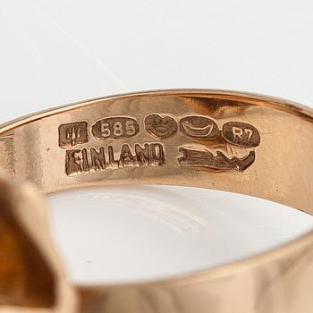 Björn Weckström, Ring "Brutet löv", 14K guld, odlade pärlor. Lapponia 1970.