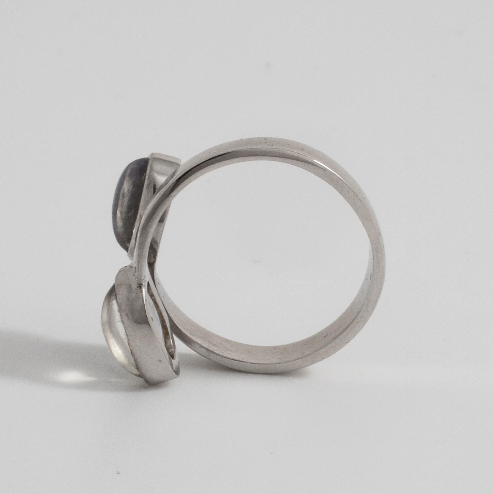 KARL-INGEMAR JOHANSSON, Göteborg, 1971, ring med cabochonslipade månstenar.