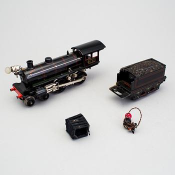 A tinplate Märklin steam locomotive with tender F 13040, 0 Gauge, Germany, 1920s.