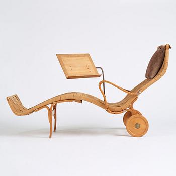 Bruno Mathsson, a rare easy chair for Firma Karl Mathsson, Värnamo, Sweden 1940s.