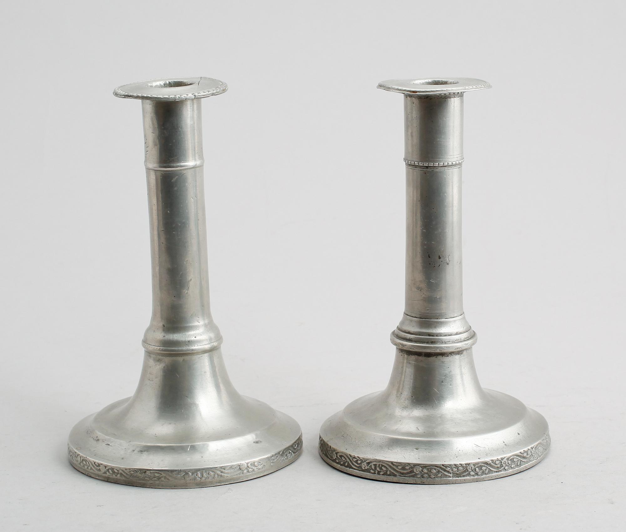LJUSSTAKAR, 2 st, snarlika, tenn, Adolph Helledaij, Jönköping 1796/1799.