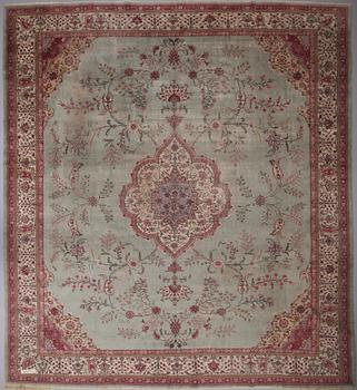 MATTA, orient, old, ca 495 x 444 cm.
