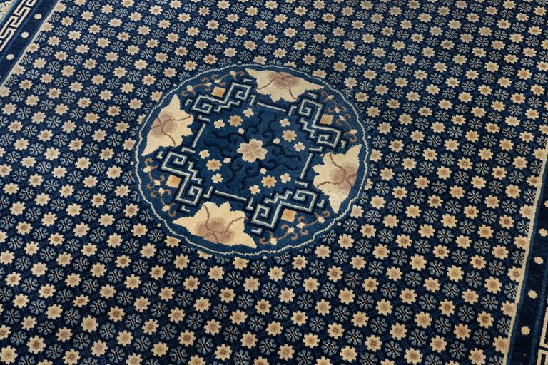 Carpet, China, approx. 274 x 186 cm.