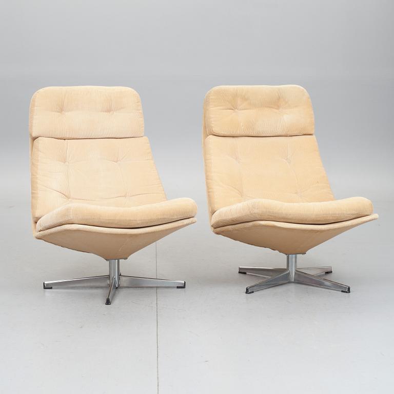 FÅTÖLJER, ett par, möjligen Dux, 1960/70-tal.