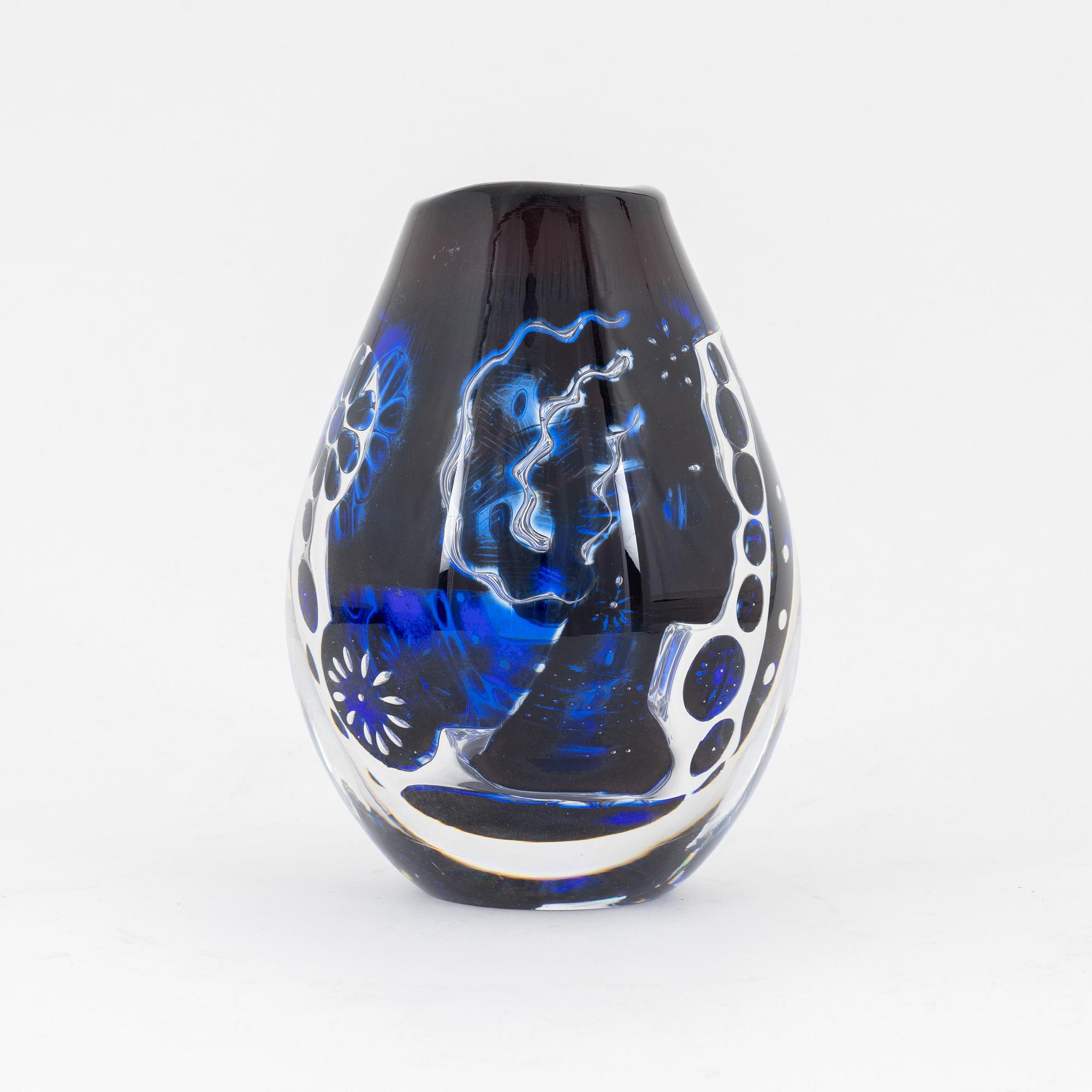 Edvin Öhrström, an 'ariel' glass vase, Orrefors, Sweden 1958 or 1972?.