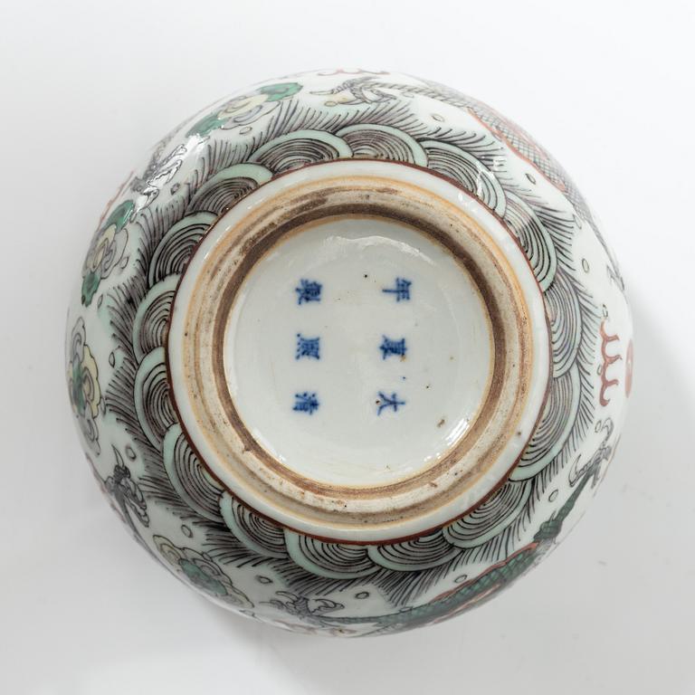 Penselbad, porslin, Kangxistil, 1900-tal.