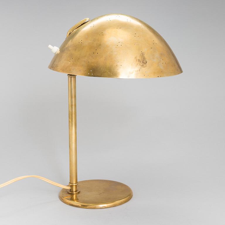 PAAVO TYNELL, bordslampa, modell 9202, Taito 1900-talets mitt.