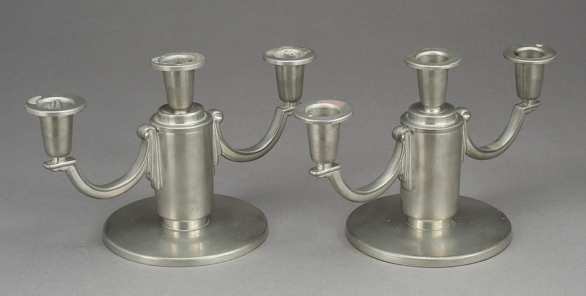 KANDELABRAR, ett par, tenn, art deco, 1930-tal.