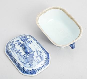 TERRIN, porslin, Kina, Qianlong 1736-1795.