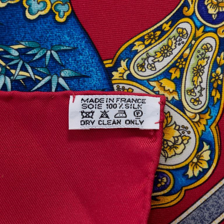 Hermès, scarf, "Qu'importe le flacon".