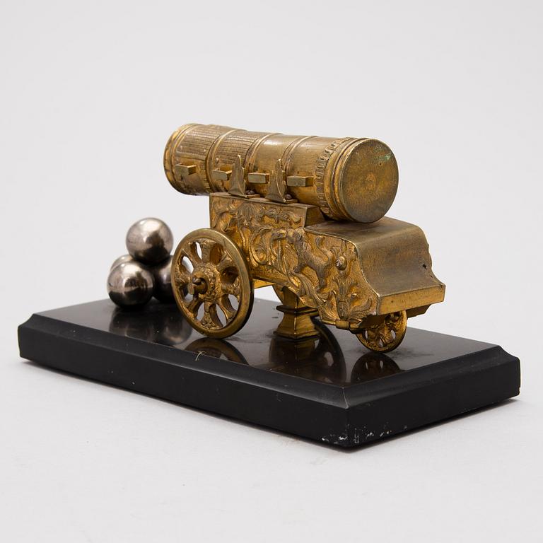 A Russian gilt brass decorative miniature cannon, second half of 20th Century.