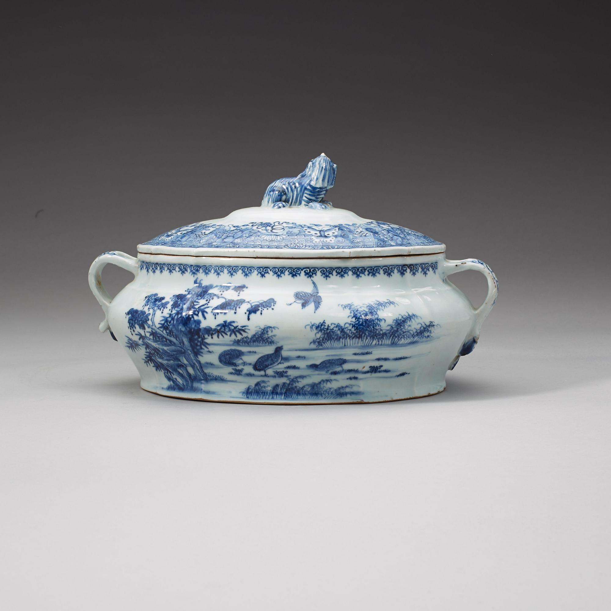 TERRIN med LOCK, porslin. Qingdynastin, Qianlong (1736-95).