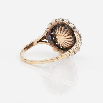 RING med rosenslipade diamanter. Troligen sent 1700-tal.