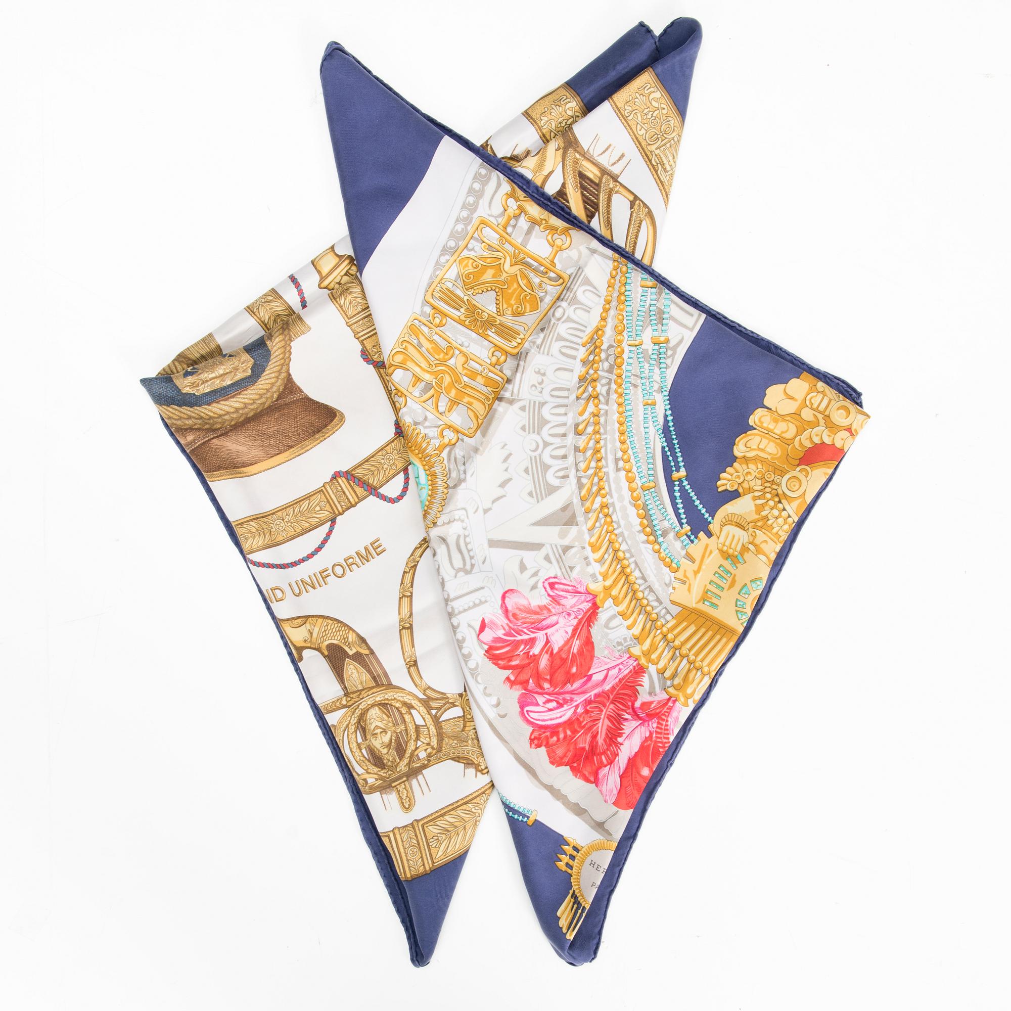 HERMÈS, SIDENSCARFAR, 2 st.