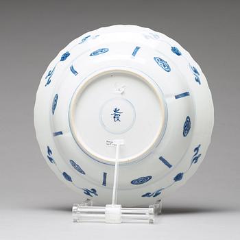 SKÅLFAT, porslin. Qingdynastin, Kangxi (1662-1722).
