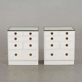 A pair of second half of the 20th century chest of drawers / bed side tables.