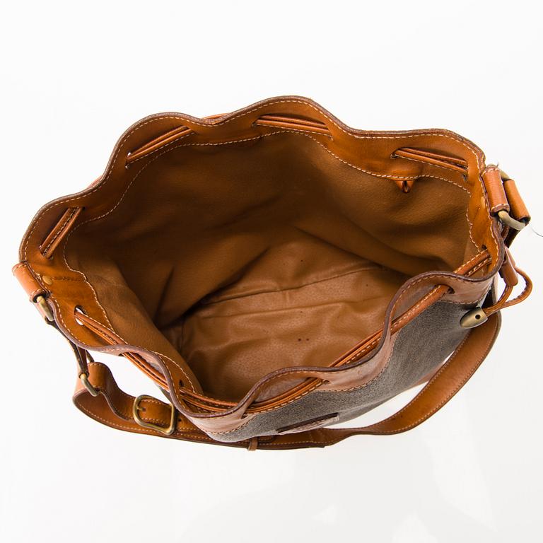 CÉLINE, "Macadam Bucket Bag", LAUKKU.