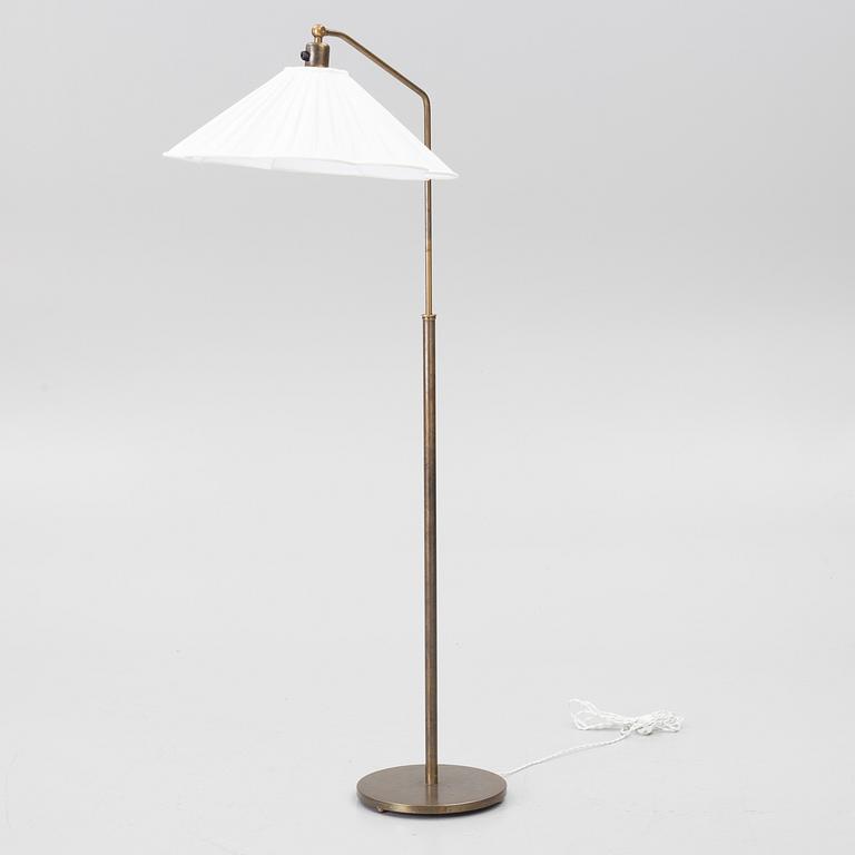 Harald Notini, a floor lamp model 15230, Arvid Böhlmarks Lampfabrik, Stockholm, 1940s.