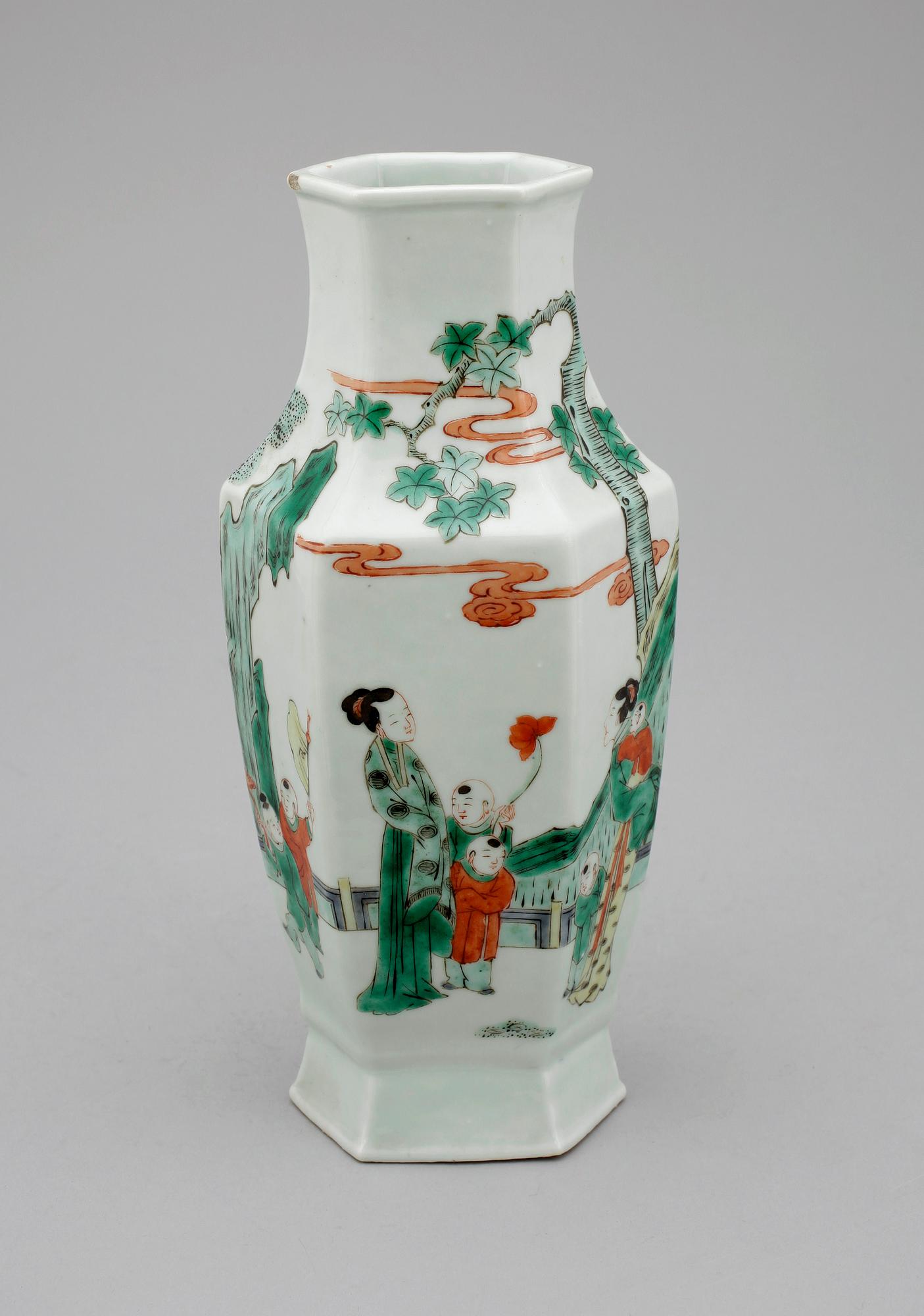 VAS, porslin, Kina, 1800-tal.