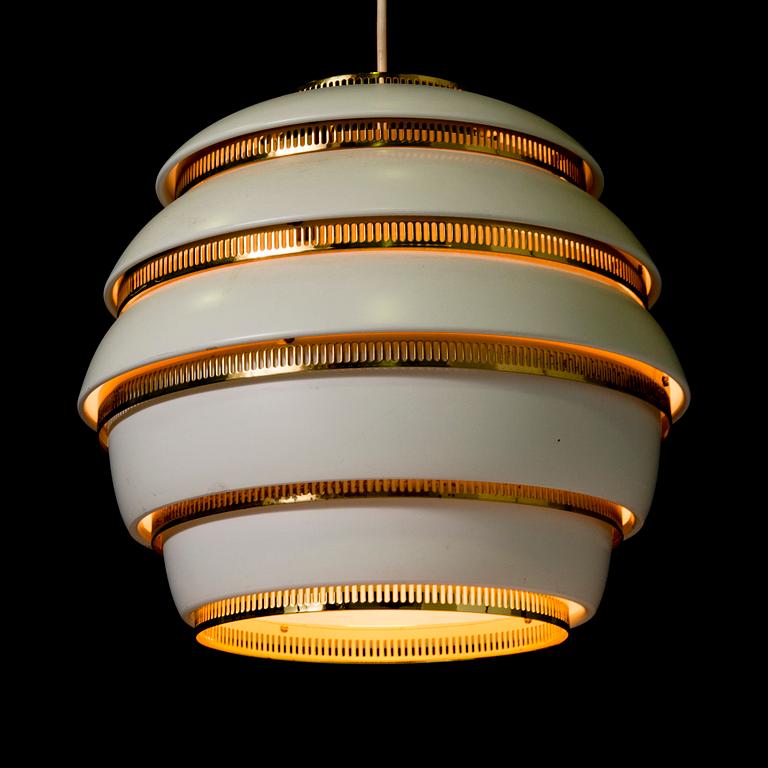 ALVAR AALTO, A Beehive A331 Pendant Ceiling Light, Valaisinpaja.