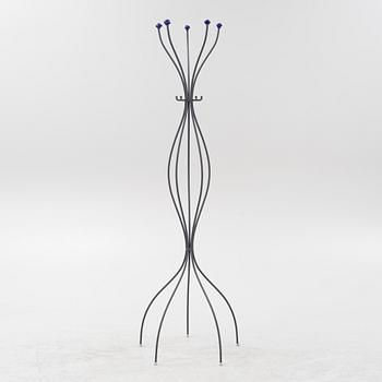 Jonas Bohlin, a 'Spira' coat hanger.