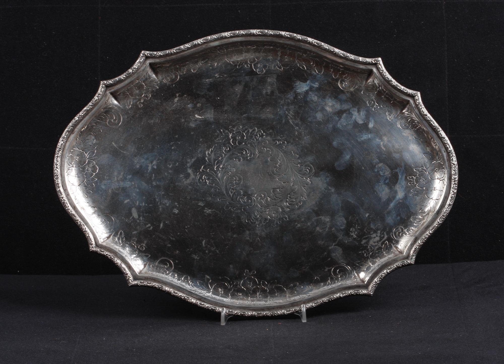 BRICKA, silver. Svenska importstämplar.