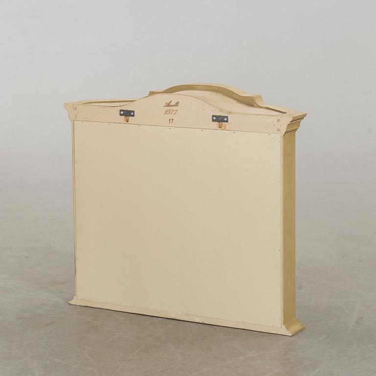 SIDOBORD, SPEGEL, PIEDESTAL samt HÄNGSKÅP, Åmells 1977.