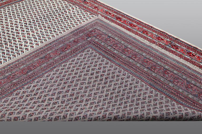 Matta, Sarouk, 353x244 cm.