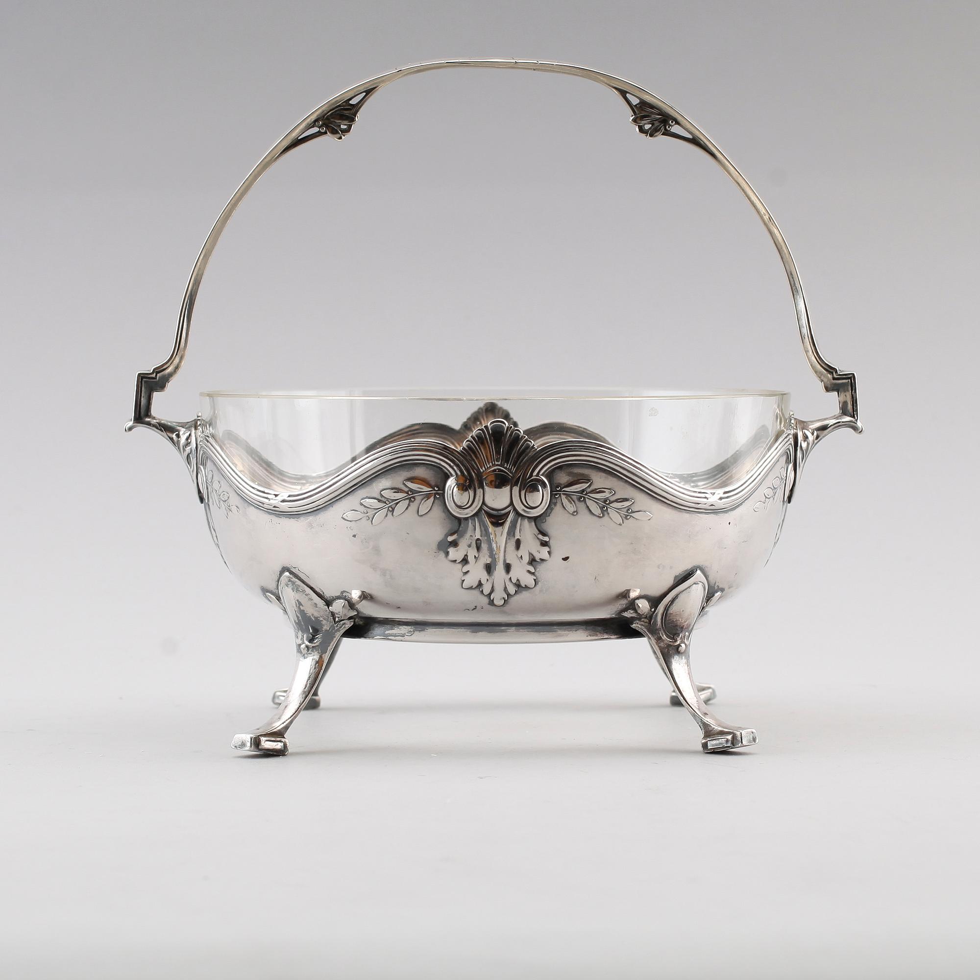 SKÅL, glas och nysilver, 1900-talets första hälft.