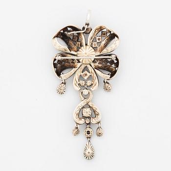 Brosch/hänge, silver och rosenslipade diamanter.