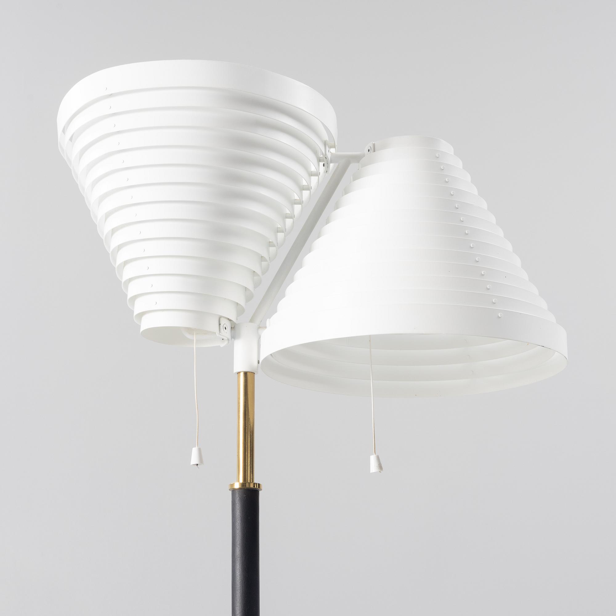 Alvar Aalto, floor lamp, model A810, Valaisinpaja, late 20th century.