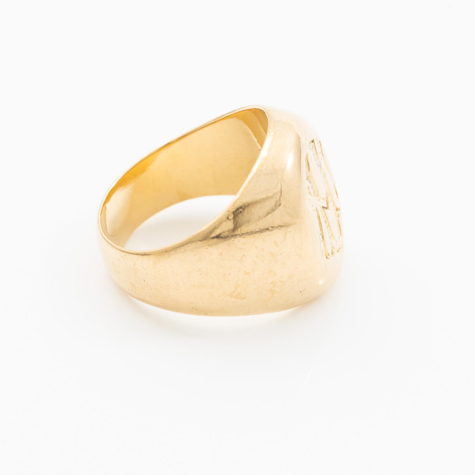 Ring 18K gold.