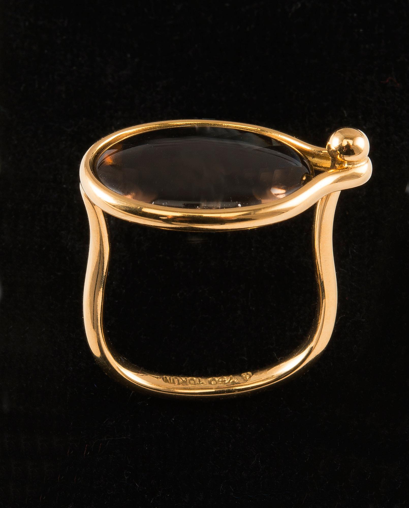 Vivianna Torun Bülow-Hübe, RING, gold 18K, smoky quartz, Georg Jensen Denmark. Weight 6,6 g.