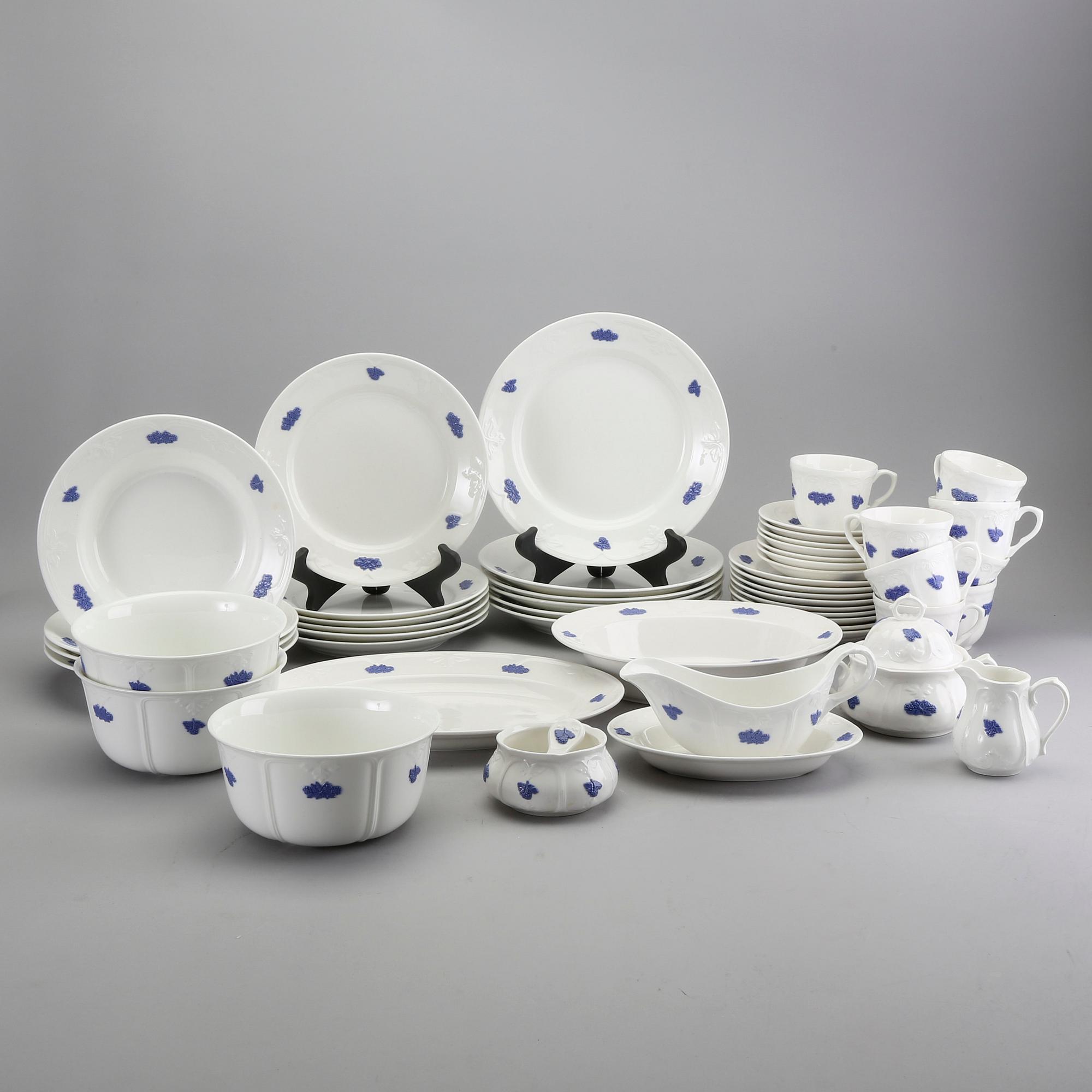 Servis 44 dlr "Blå Blom" Gustavsberg 1900-talets andra hälft porslin.