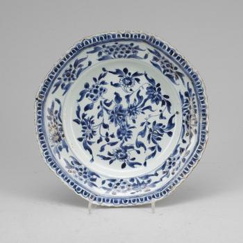 TALLRIKAR, 3 st, porslin, Kina, Kangxi, 1700-tal.