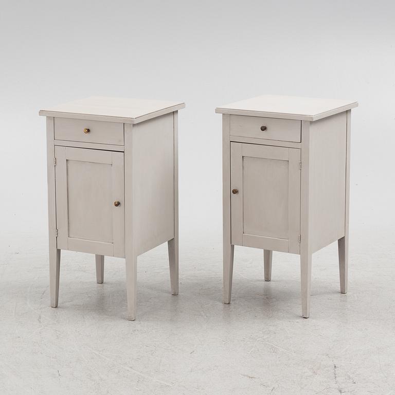 A pair of bedside tables, first half of the 20th Century.