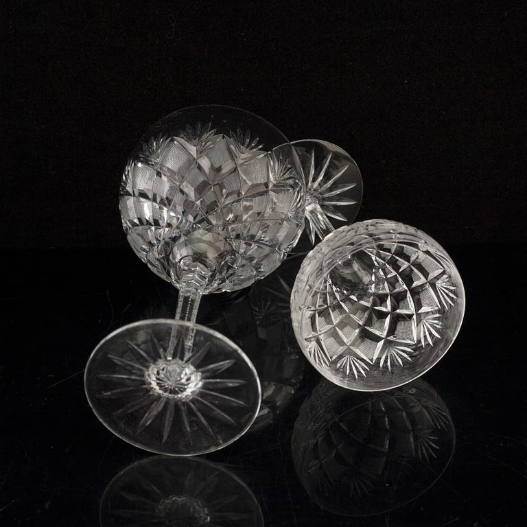 GLASSERVIS, 67 delar. Helga-modell, Flerohopp glasbruk, 1900-talets mitt.