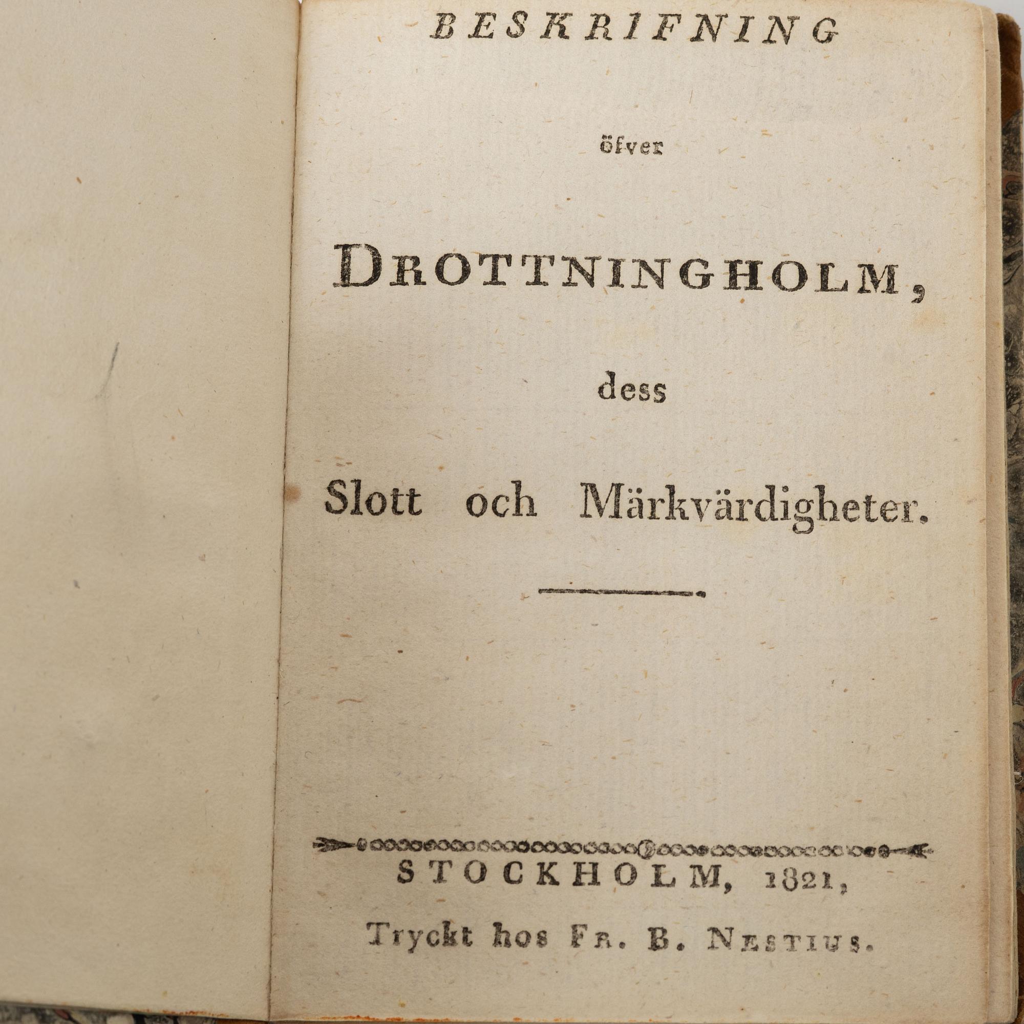 Samling äldre böcker, 8 st, mestadels om Drottningholm, 1700-1800-tal.