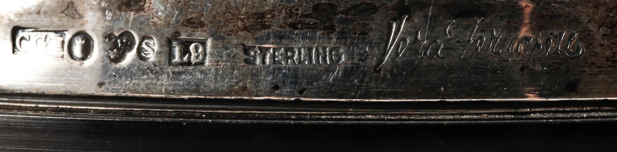 ASKFAT, silver, bakelit, Vera Ferngren, CG Hallberg, Stockholm 1961. Totalvikt ca 160 gram.