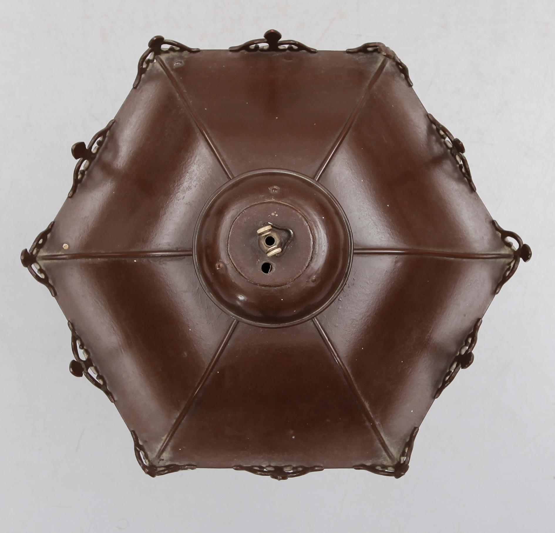 HALLYKTA, blyglas, 1900-tal. Höjd ca 75 cm.