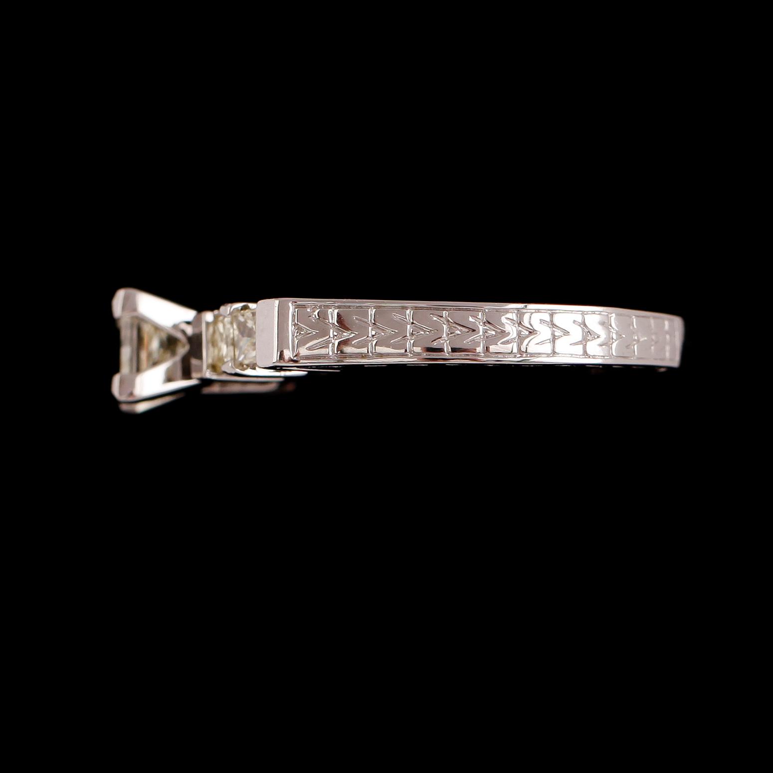 RING, 14 k guld, diamanter tot ca 0.70 ct.