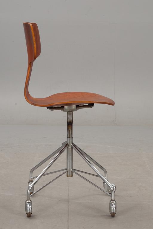 SKRIVBORDSSTOL, "modell 3113", Arne Jacobsen för Fritz Hansen.