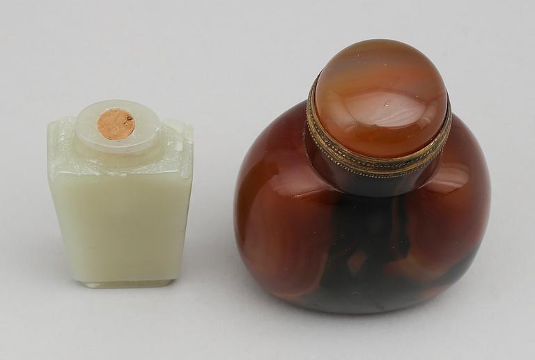 SNUSFLASKOR, 2 st, sten, Kina, 1900-/2000-tal.