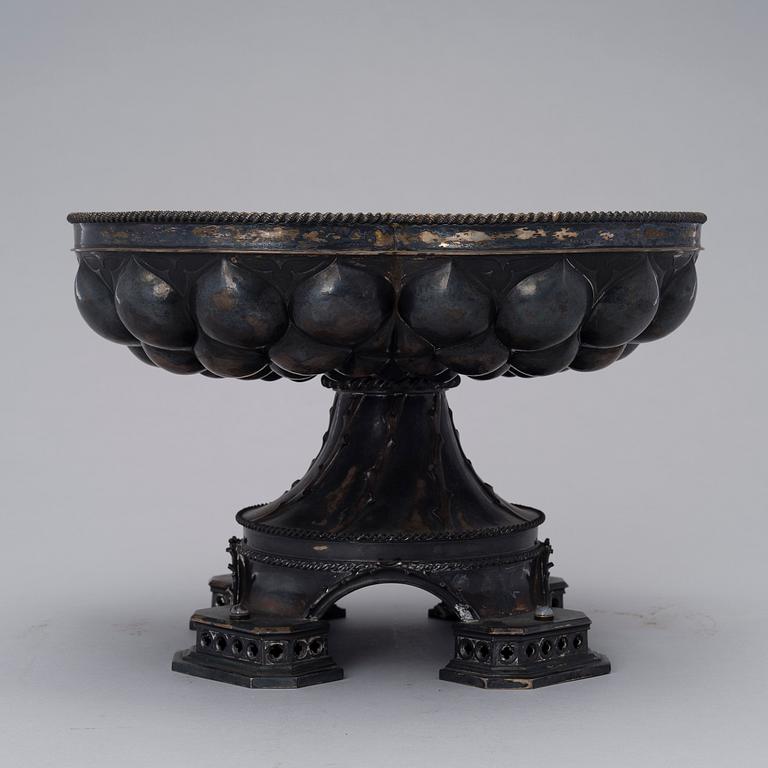 A BOWL, silver, U. Sauter, Basel, Switzerland. Weight 1670 g.