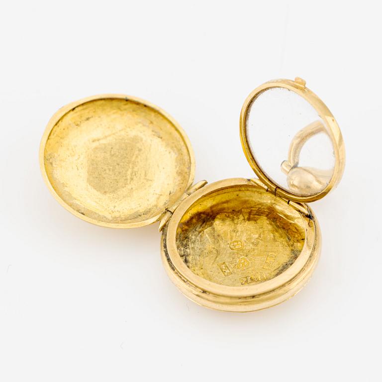 Medaljong, 18K guld, troligen CT, Carl Tellander, Karlstad 1853.