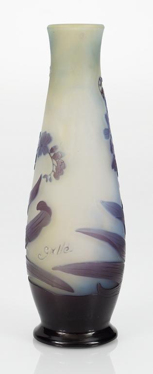 An Emile Gallé Art Nouveau cameo glass vase, Nancy, France.